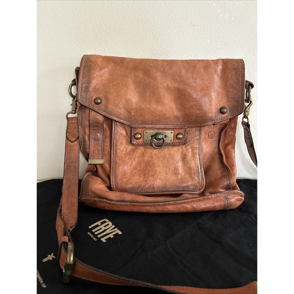 Frye Handbags - Frye Cameron Magazine Crossbody Leather Bag with Dust Bag Brown Distressed‎